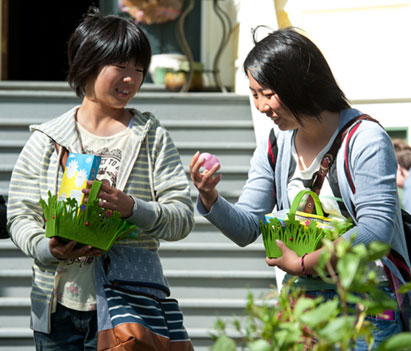 Japanese Visitors Enjoy Easter in Santa Clara