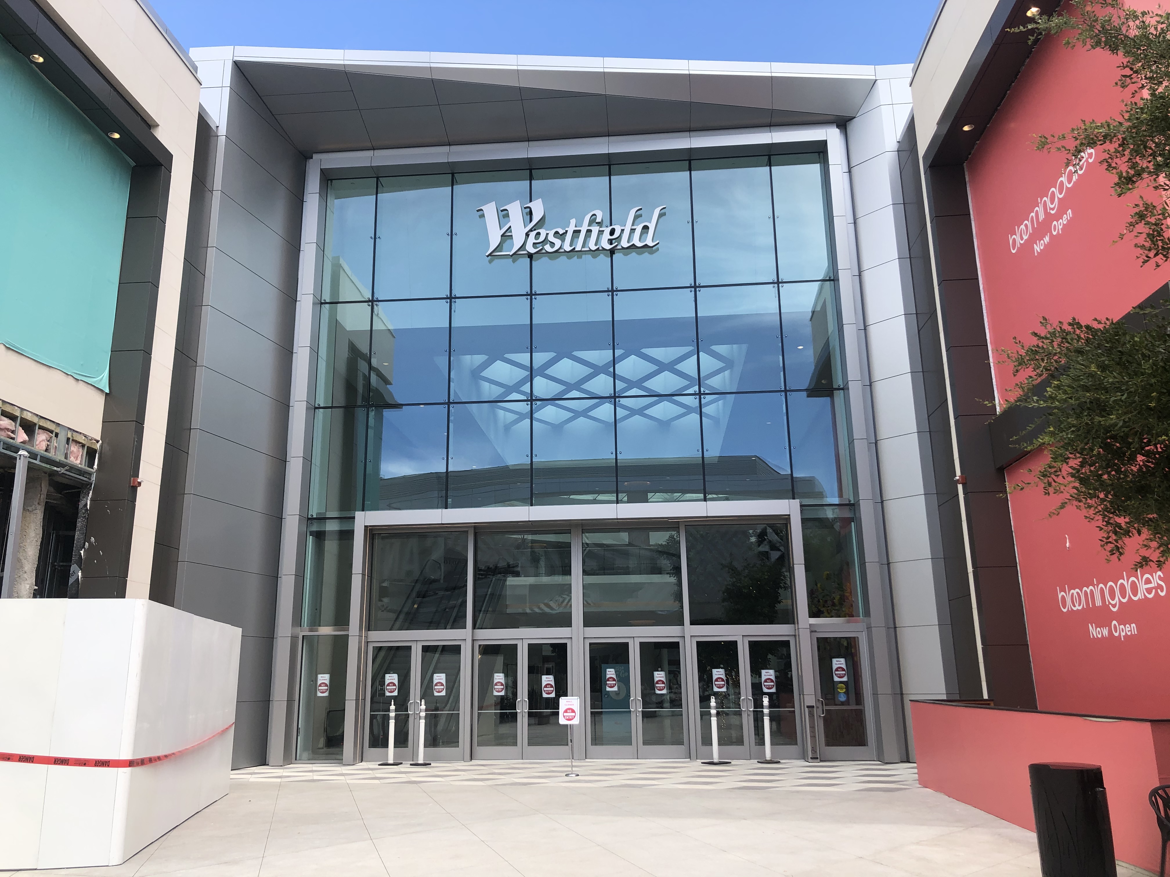 Westfield Valley Fair Mall - Entrances