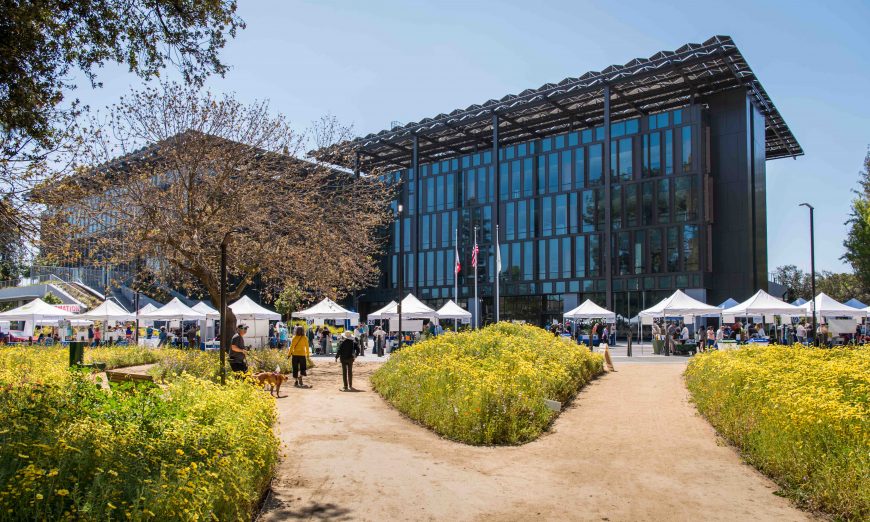 The Sunnyvale City Council approved plans for interior and exterior art at the Lakewood branch library that will highlight what makes Sunnyvale unique.